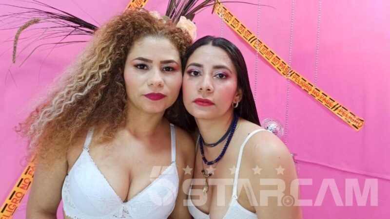 Instagram Cam Lesbian Female KatyAndCaroline Performs Striptease