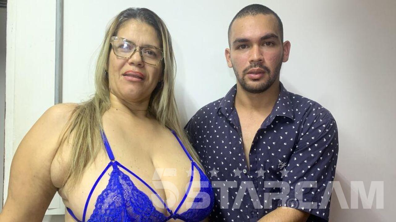 Adult Sex Cam Bisexual Male VioletaAndFabio Performs Snapshot
